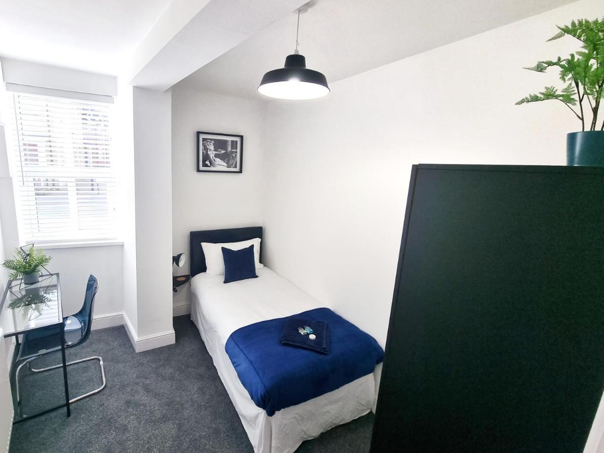 Stylish 2 Bed Apartment With Free Parking, Wifi Κόλτσεστερ Εξωτερικό φωτογραφία